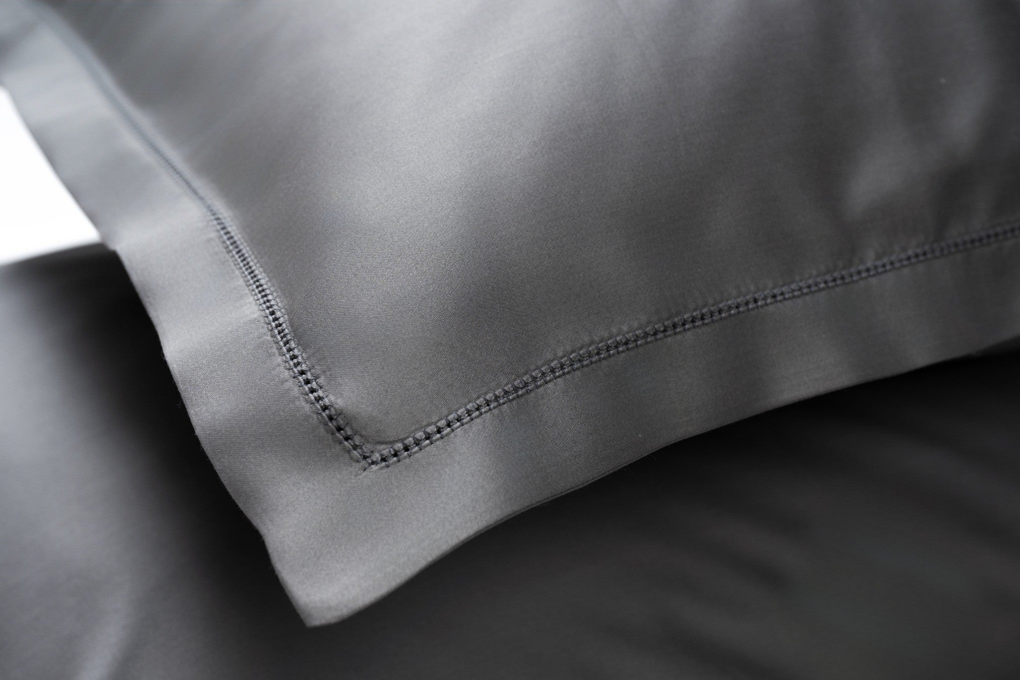 Consola Örngott Satin Mörkgrått